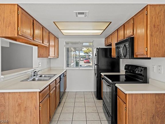 2nd image of 5850 Medallion Dr Unit 101