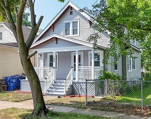 108 Eckhert St Photo 1