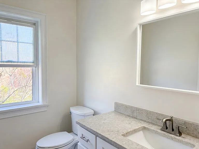 150 Quincy Ave #4E — Photo 32