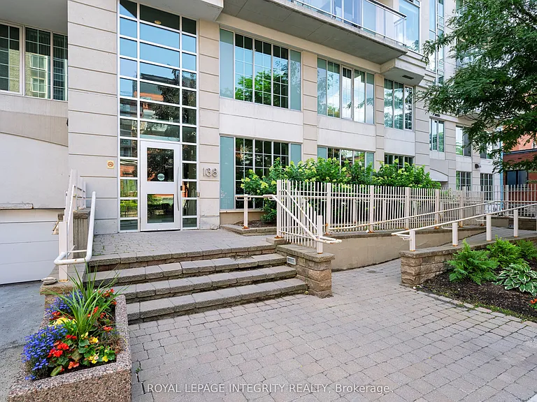 138 Somerset St W #203 — Photo 3