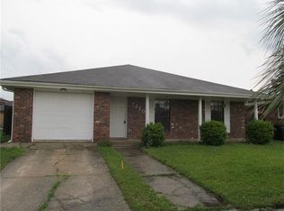 7220 E Renaissance Ct, New Orleans, LA 70128
