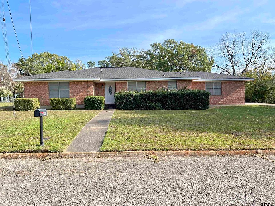 1st image of 302 Lee Ray Dr