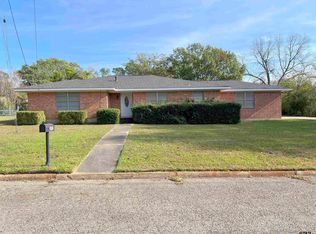 302 Lee Ray Dr, Winnsboro, TX 75494