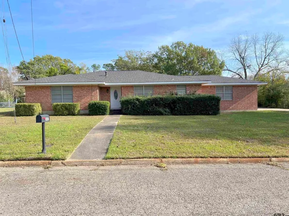 302 Lee Ray Dr, Winnsboro, TX 75494