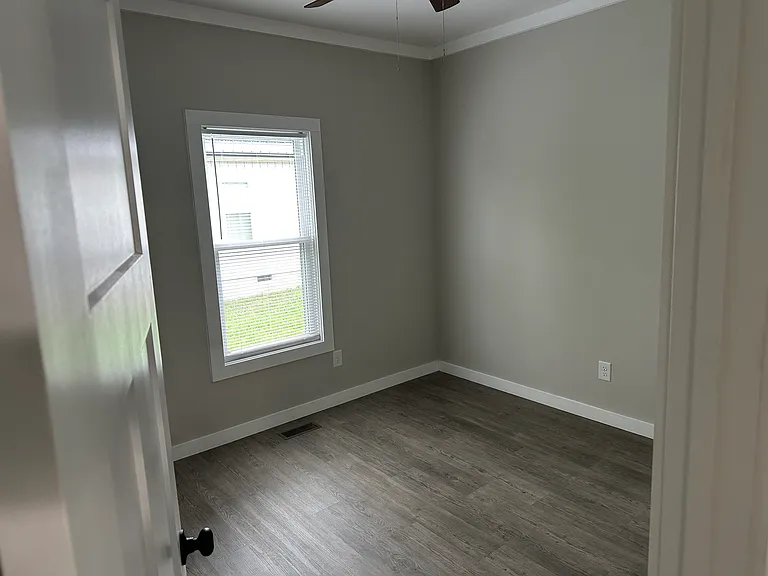 1845 N Main St — Photo 5
