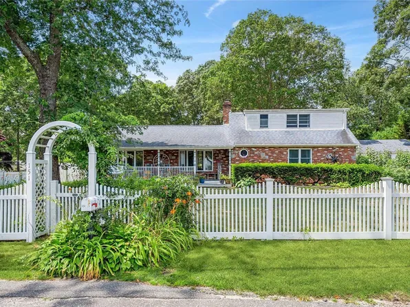 151 Grand Avenue, Shirley, NY 11967