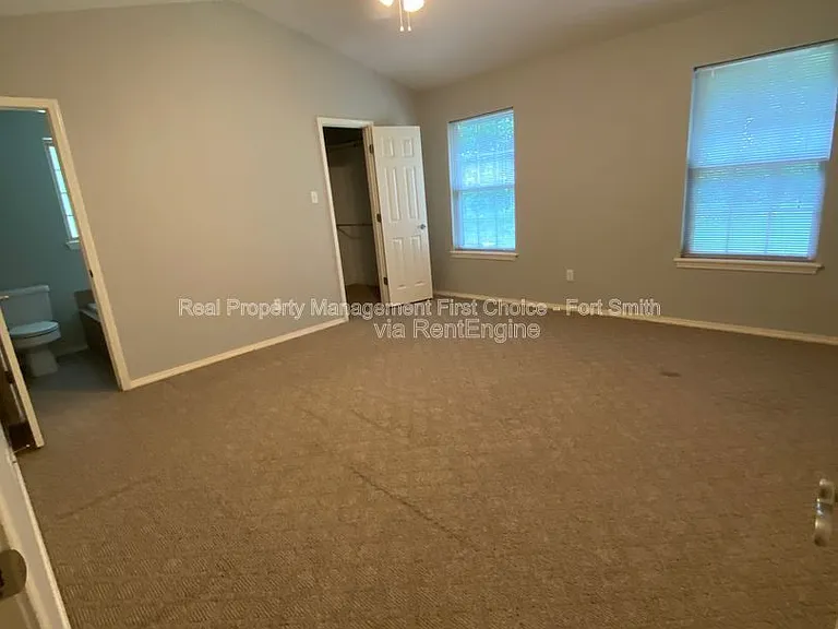 1475 Gate Dr — Photo 8