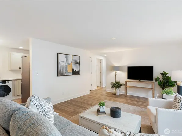 3209 Hoyt Avenue #201, Everett, WA 98201