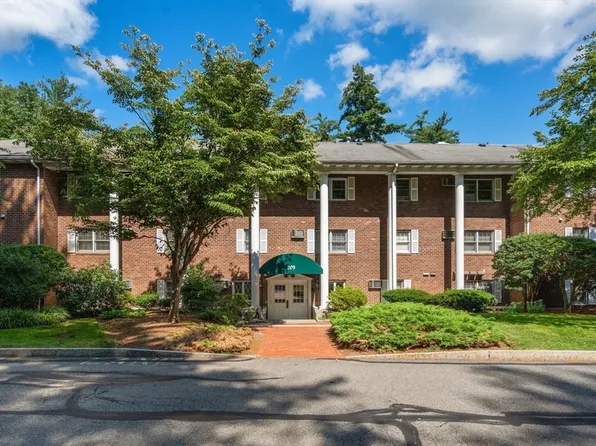 209 Great Rd APT C2, Acton, MA 01720