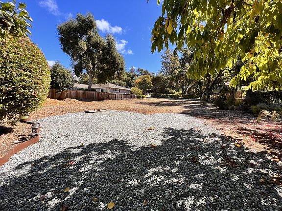 5th image of 213 Navarra Dr