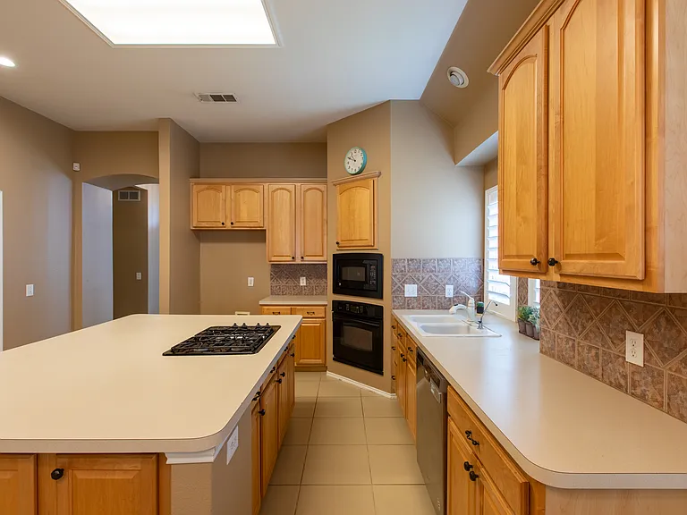 11259 Blackhawk Dr — Photo 8
