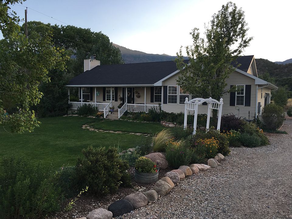 Beautiful New Harmony Home