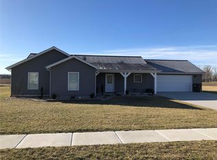 18064 W Oxford Rd, Staunton, IL 62088