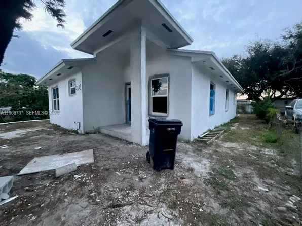2121 Rutland St, Opa Locka, FL 33054