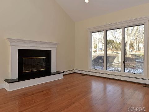 4th image of 6 Oak Hills Dr