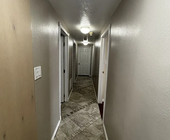 157 N 400 W — Photo 9