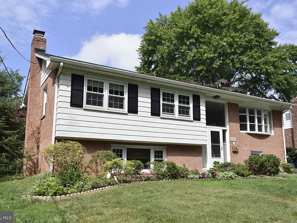 1st image of 609 Abbott Ln