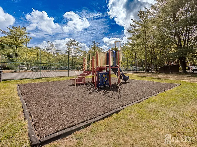 139 Baron Ln — Photo 32