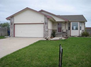 621 Laramie Cir, Maize, KS 67101