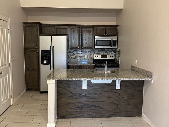 2nd image of 401 S Davis Ave #407