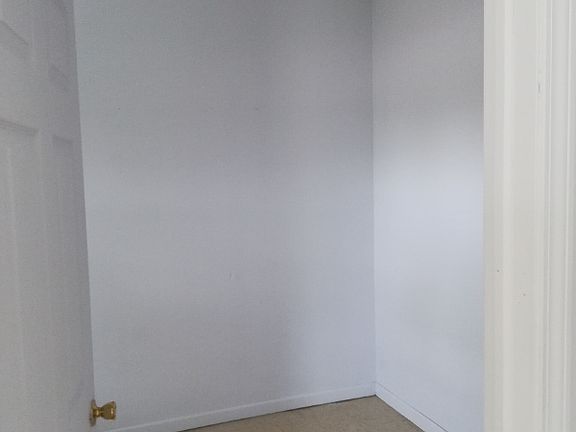 2nd image of 1517 E 41st St #Up