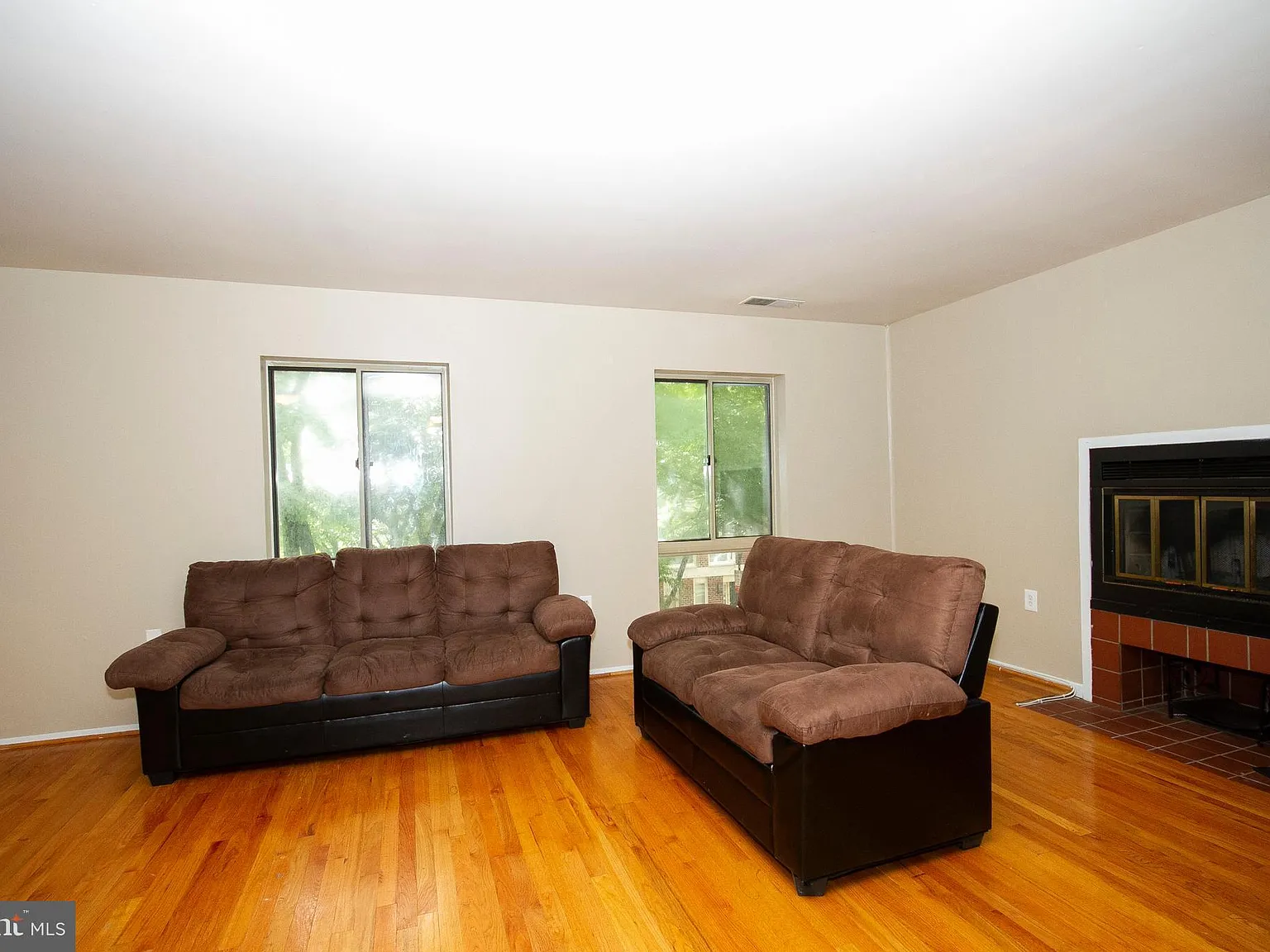 2 bed, 2.0 bath, 1045 sqft, $1,900 — Photo 3