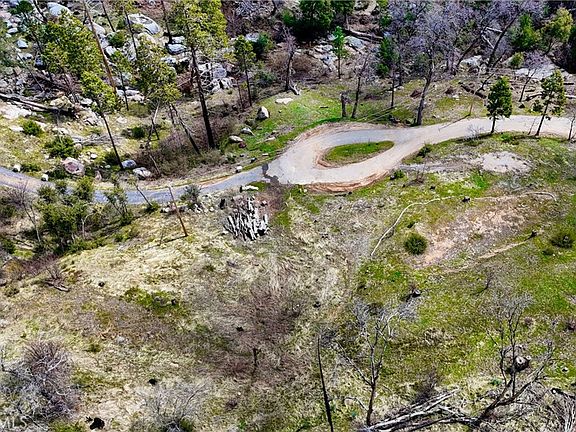 5th image of 59827 Hillcrest Rd #2