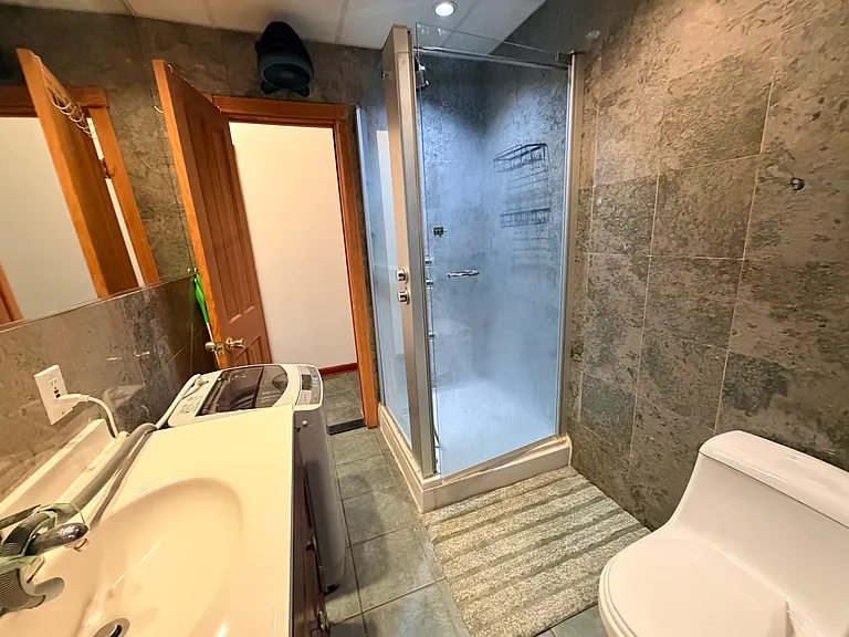 90 Main St #2B — Photo 11