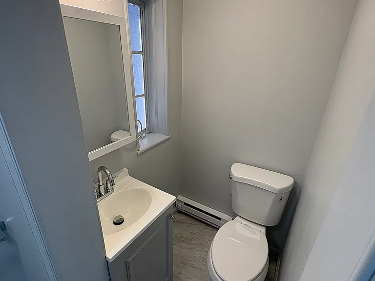 25 E 4th St #1 — Photo 6