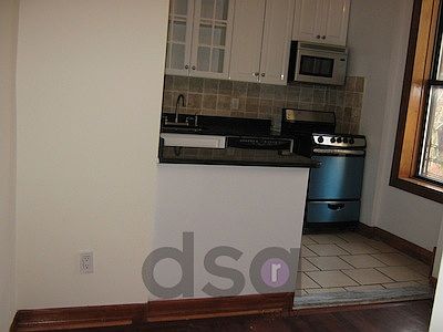 3rd image of 159 2nd Ave APT 9