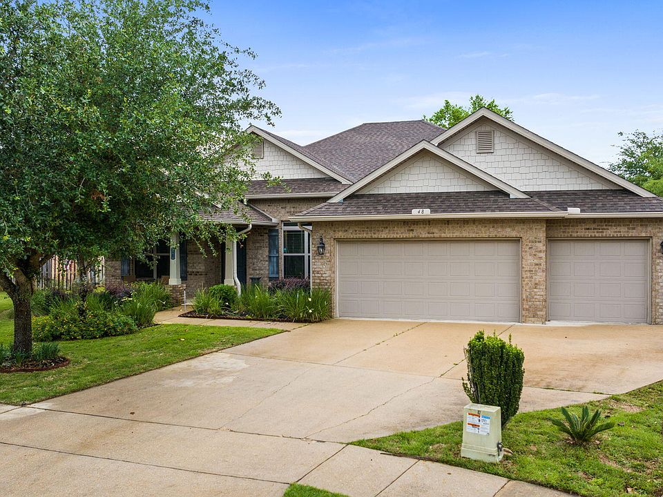 1st image of 48 Madiera Dr