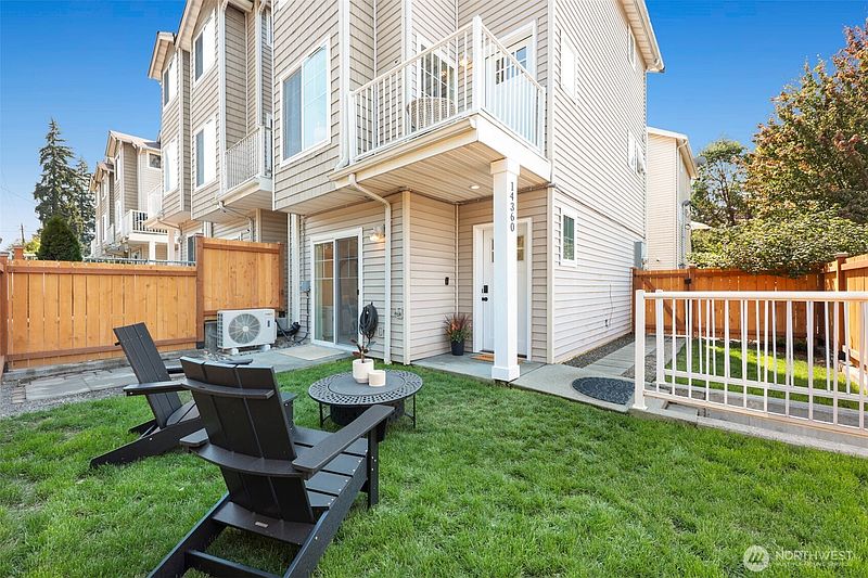 3rd image of 14360 Stone Avenue N