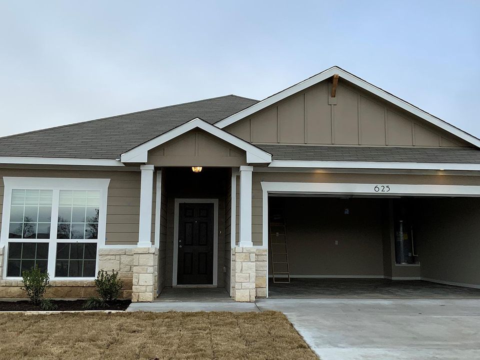 1st image of 625 Skylar Heights Dr