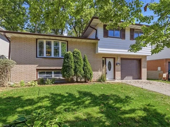 40 Kenmore Ave, Cambridge, ON N1S 3H6