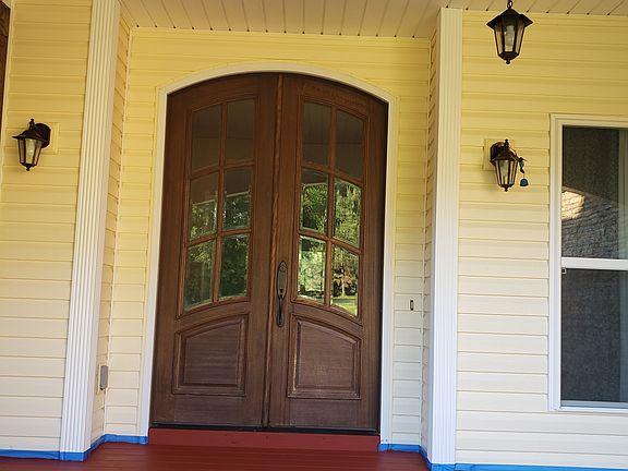 2nd image of 17 Roberts Ln
