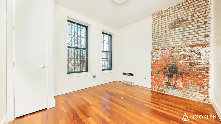 Rented by Nooklyn NYC LLC | media 13