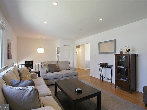 3rd image of 2604 Midway St