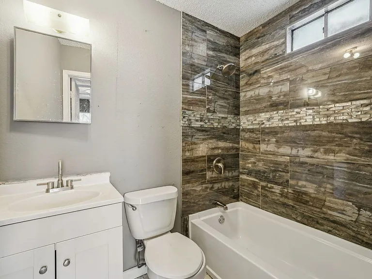 4438 N Hein Rd — Photo 13