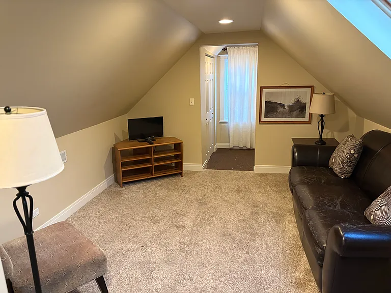 3049 N Leavitt St #2 — Photo 19