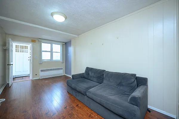 Sold by Remax Edge | media 11