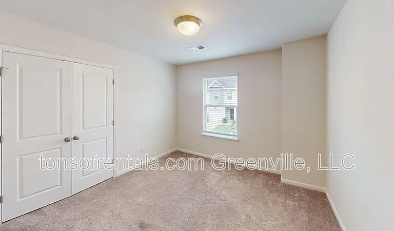 312 Highline Trl — Photo 8