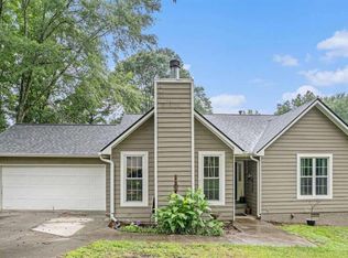 220 Spring Cir, Senoia, GA 30276