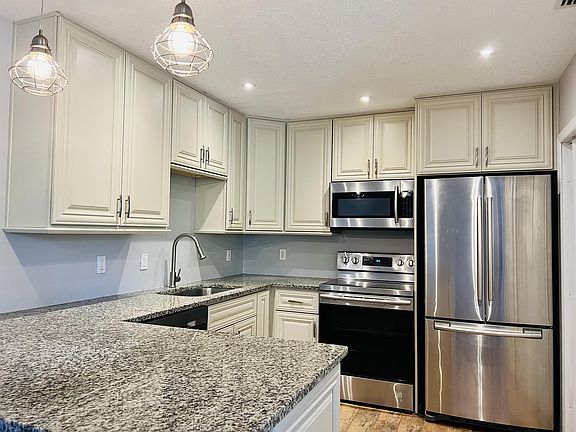 5th image of 58 Windtree Ln #G204-1