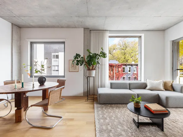 450 Warren Street image 2 of 19