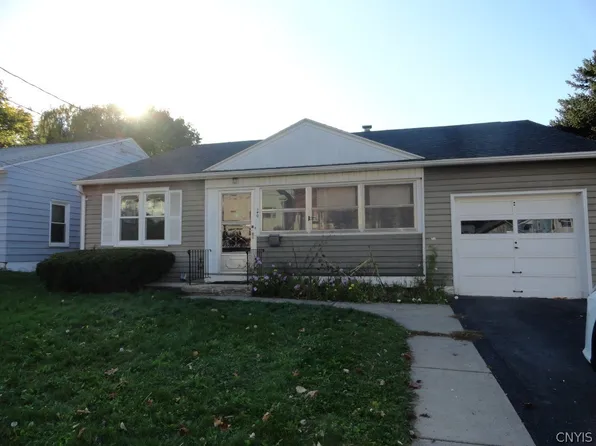 140 Genesee Park Dr, Syracuse, NY 13224