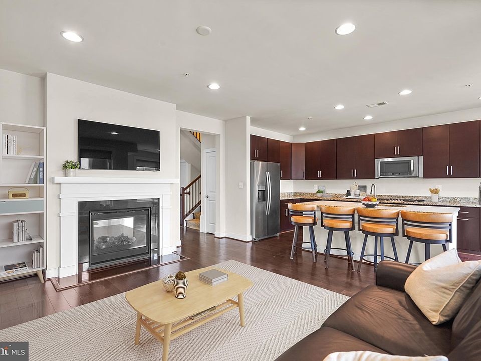 1st image of 2008 Potomac Ave Unit 102