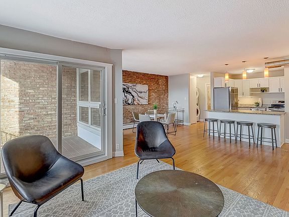 5th image of 1750 N Wells St APT 401