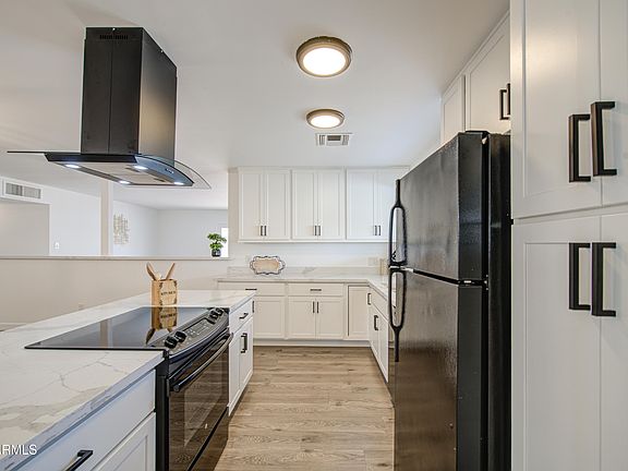 5th image of 6002 W CATALINA Drive