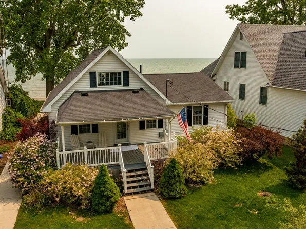 7795 Sand Beach Rd, Oak Harbor, OH 43449