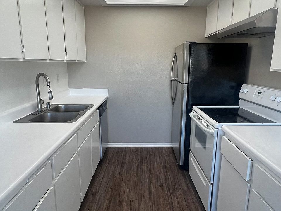 1st image of 2424 S Leland St APT 20